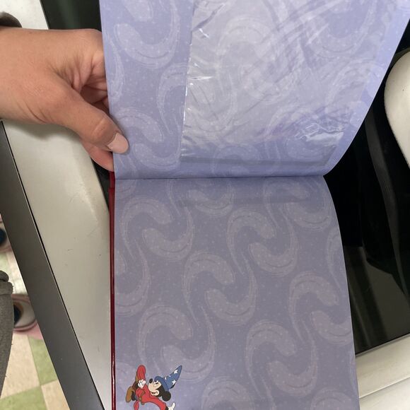 Disney World Mickey "Where Magic Lives" Scrapbook / Photo Album Unused - Picture 5 of 6